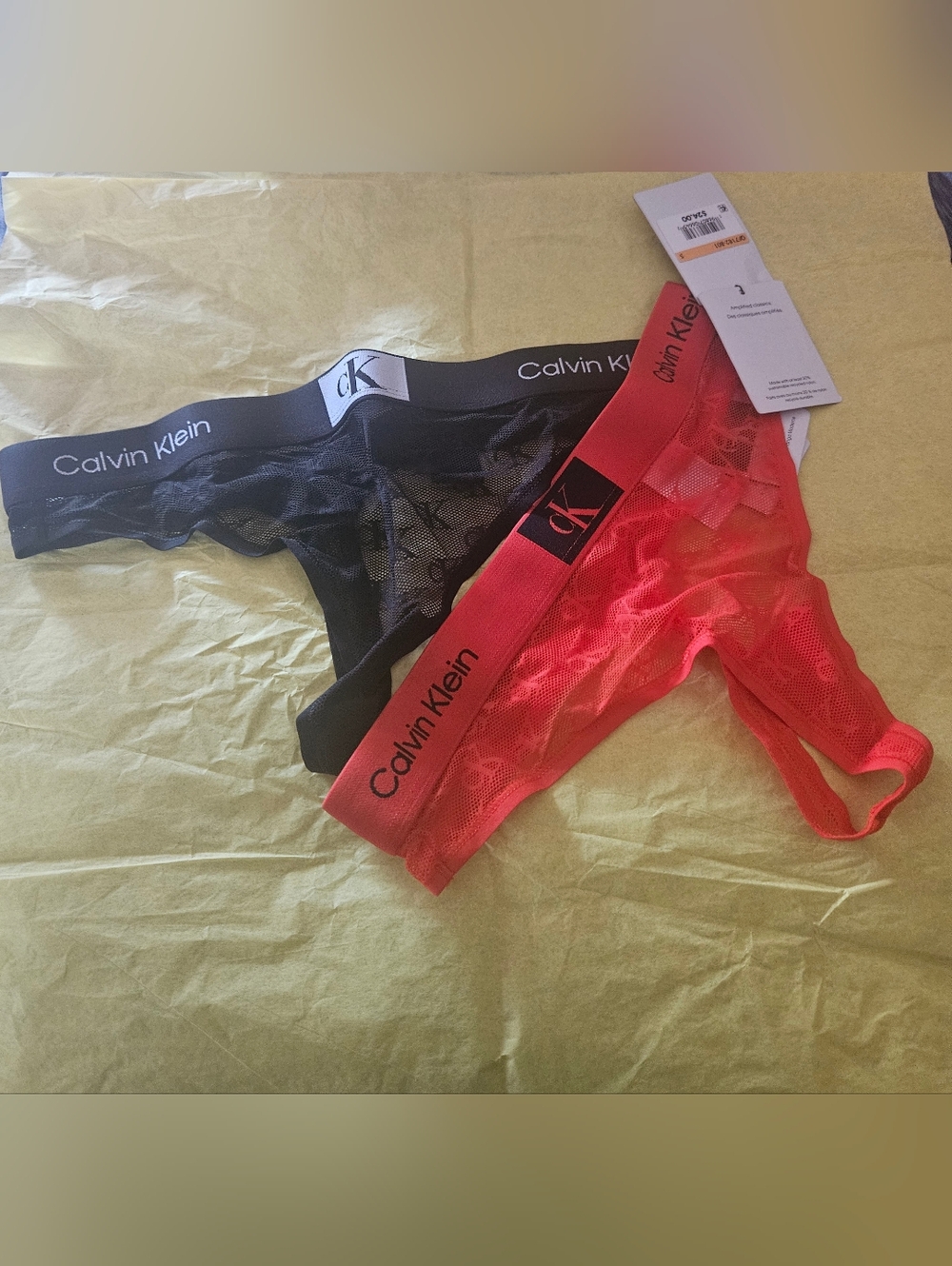 Calvin Klein Women's 1996 Modern Lace Thong Underwear QF7182  Size Small